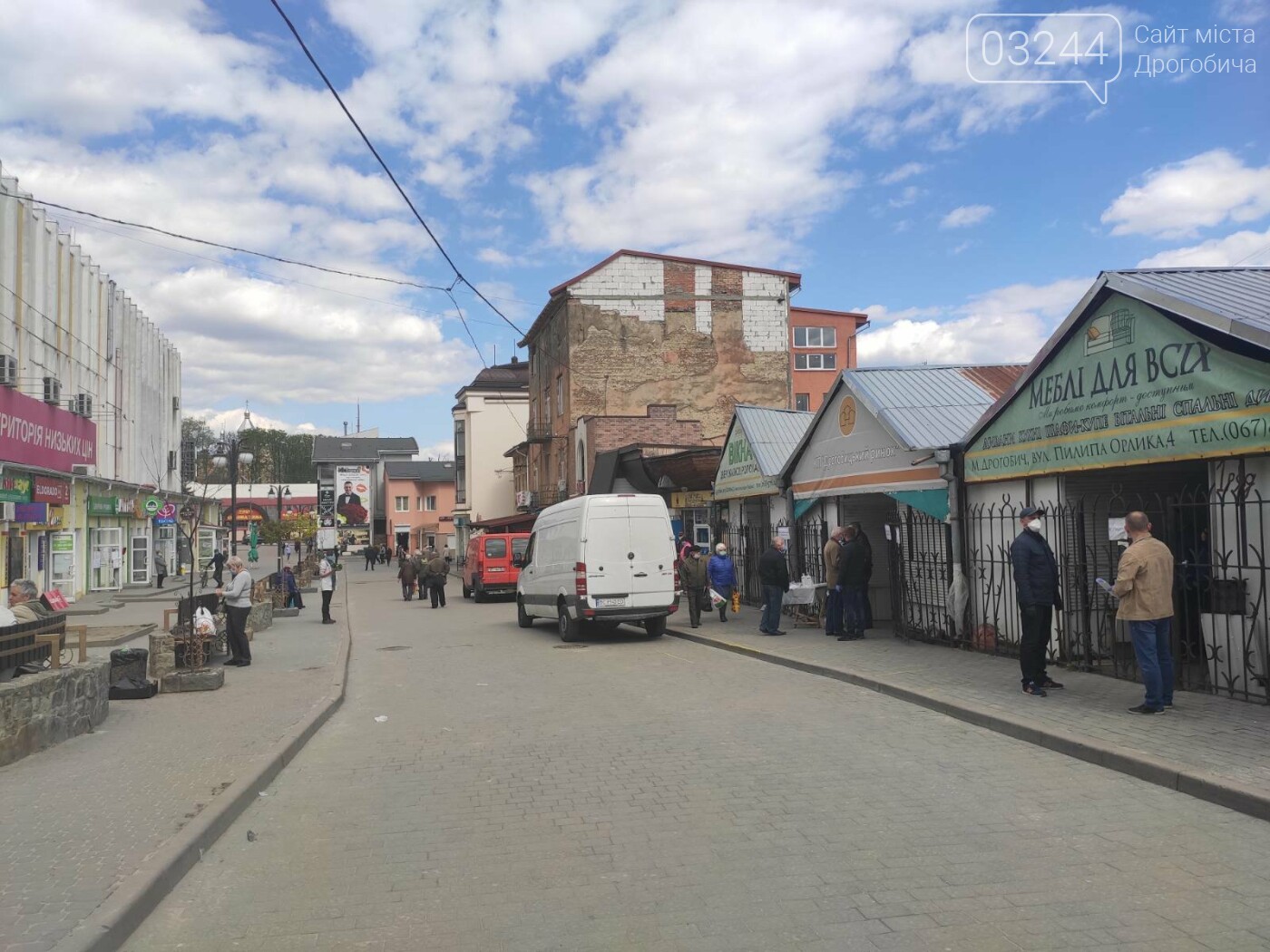 У Дрогобичі запрацював продуктовий ринок в центрі міста, -..., фото-13 У Дрогобичі запрацював продуктовий ринок в центрі міста, - ФОТОРЕПОРТАЖ, фото-13