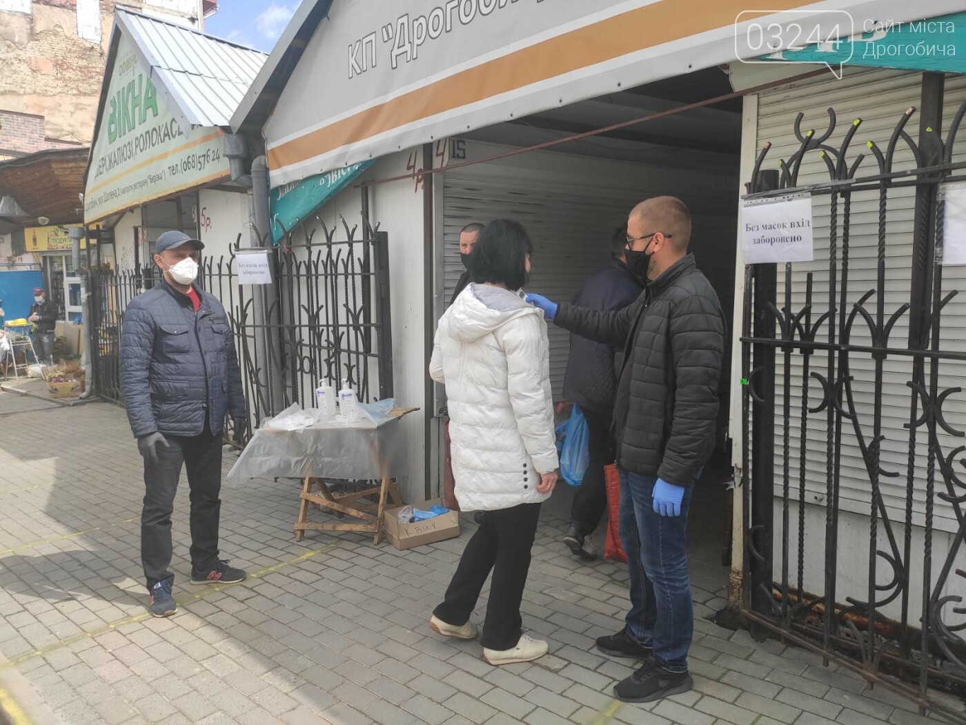 У Дрогобичі запрацював продуктовий ринок в центрі міста, -..., фото-5 У Дрогобичі запрацював продуктовий ринок в центрі міста, - ФОТОРЕПОРТАЖ, фото-5