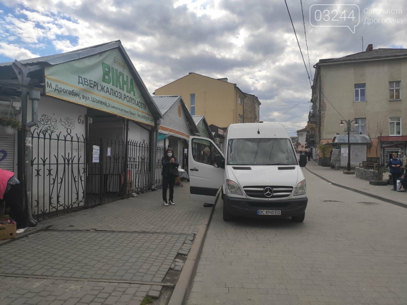 У Дрогобичі запрацював продуктовий ринок в центрі міста, -..., фото-1 У Дрогобичі запрацював продуктовий ринок в центрі міста, - ФОТОРЕПОРТАЖ, фото-1