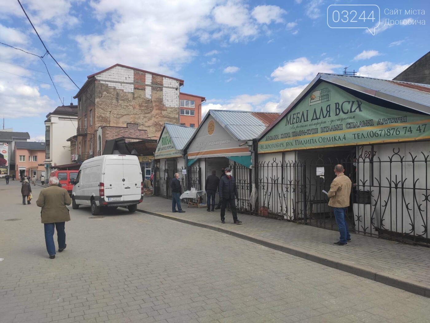 У Дрогобичі запрацював продуктовий ринок в центрі міста, -..., фото-2 У Дрогобичі запрацював продуктовий ринок в центрі міста, - ФОТОРЕПОРТАЖ, фото-2