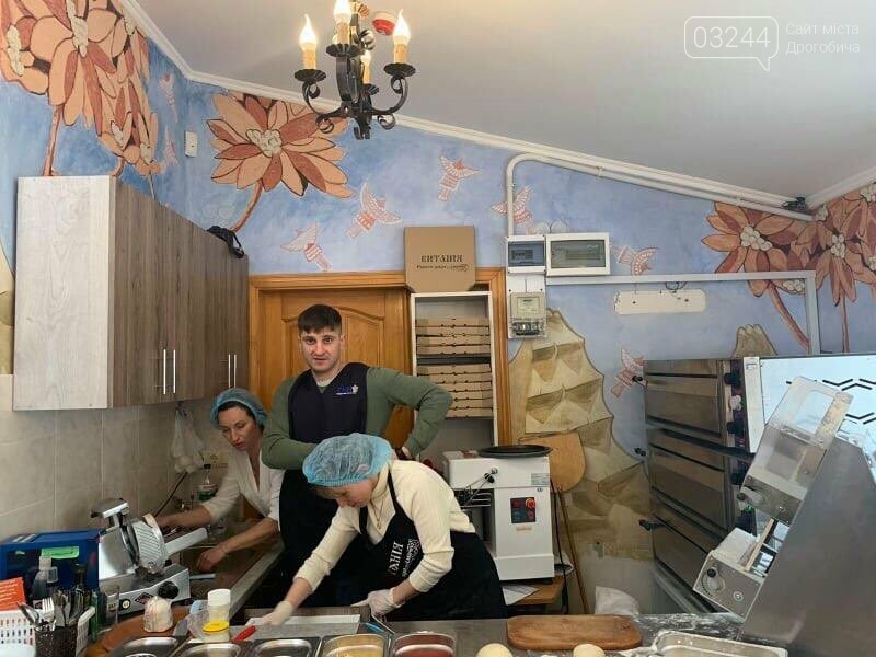 Допомагають потребуючим: соціальне кафе "Витанія" скеровує..., фото-5 Допомагають потребуючим: соціальне кафе "Витанія" скеровує частину зароблених коштів на обіди для нужденних, фото-5
