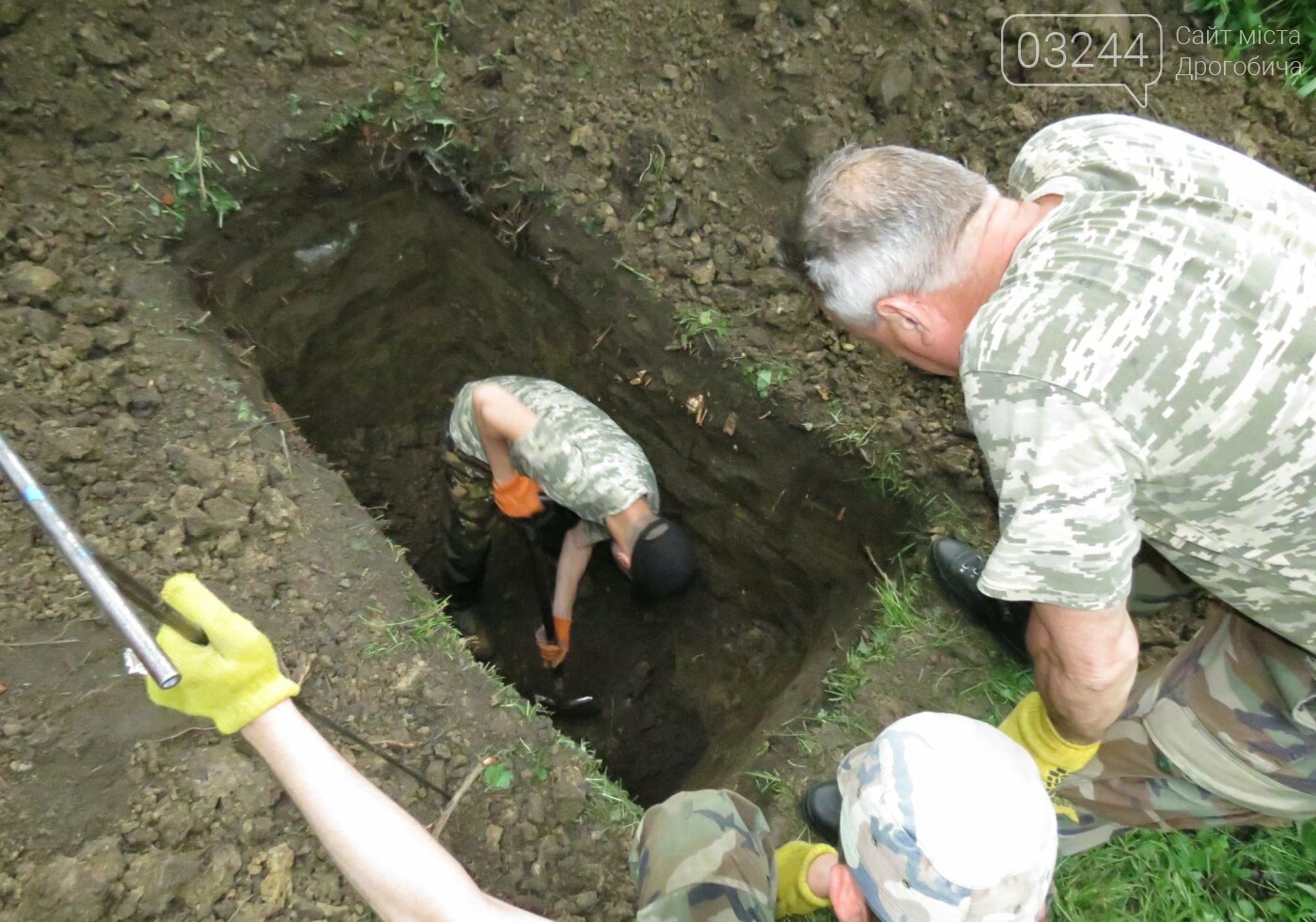 У Дрогобичі стартували нові розкопки – шукають невинних жер..., фото-6 У Дрогобичі стартували нові розкопки – шукають невинних жертв, вбитих енкаведистами у 40-х рр. на вулиці І.Франка, фото-6