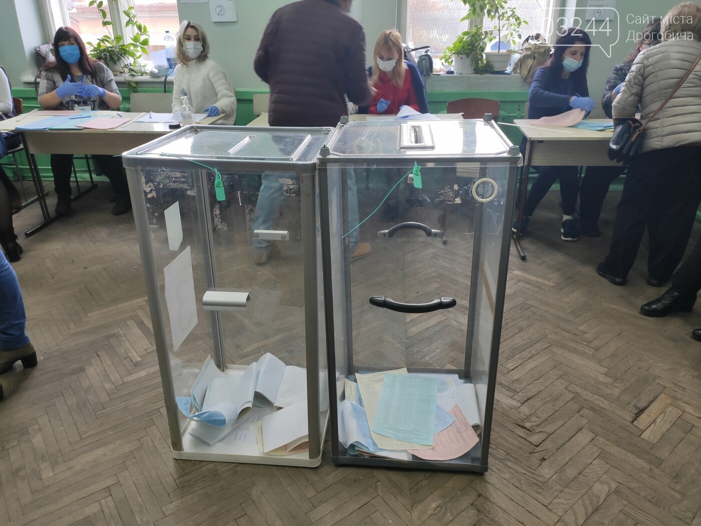 Як тривають місцеві вибори у Дрогобичі та які порушення..., фото-5 Як тривають місцеві вибори у Дрогобичі та які порушення зафіксовано, - ФОТОЗВІТ (Оновлено), фото-5