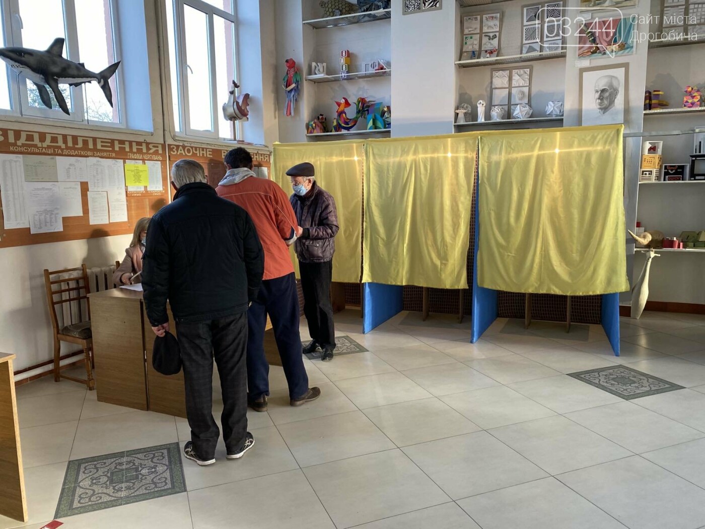 Соціологічна група «Рейтинг» вдруге у Дрогобичі проводить..., фото-43 Соціологічна група «Рейтинг» вдруге у Дрогобичі проводить екзит-пол на виборах, - ФОТО, фото-43