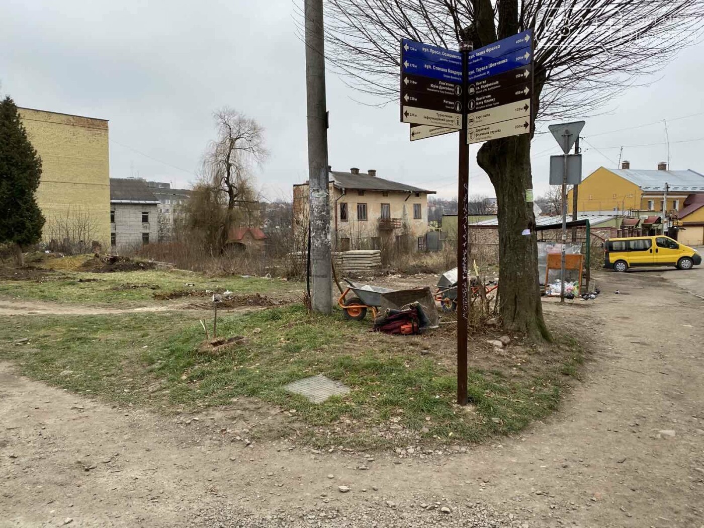 У Дрогобичі облаштують нову паркувальну зону на вулиці Дани..., фото-4 У Дрогобичі облаштують нову паркувальну зону на вулиці Данила Галицького, фото-4