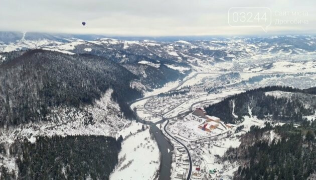 На повітряній кулі через усі Карпати: львівські екстремали..., фото-1 На повітряній кулі через усі Карпати: львівські екстремали встановили рекорд України, фото-1