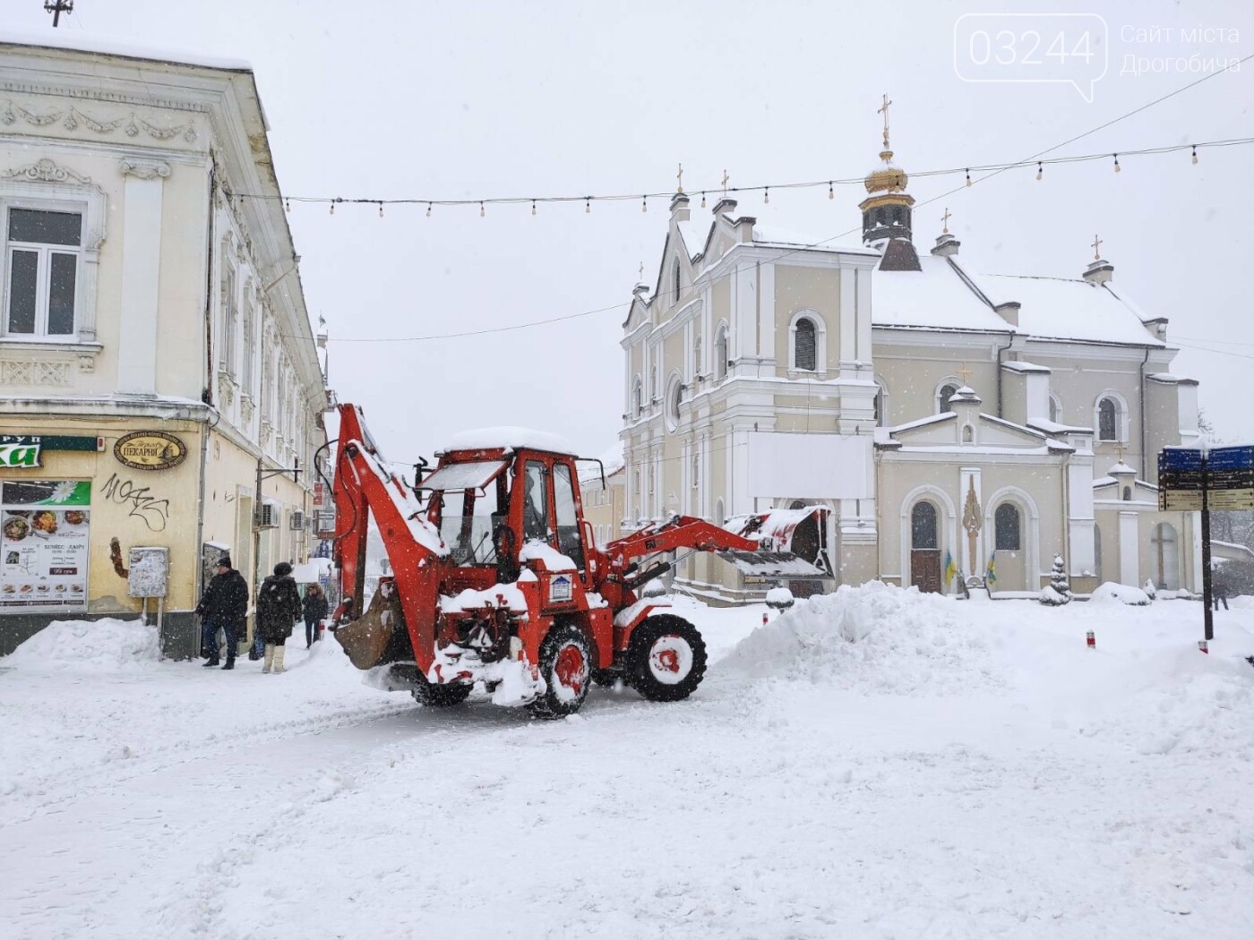 Притрусило: негода перетворила автівки, які не виїжджали кі..., фото-1 Притрусило: негода перетворила автівки, які не виїжджали кілька днів, на снігові кургани, - ФОТОРЕПОРТАЖ, фото-1