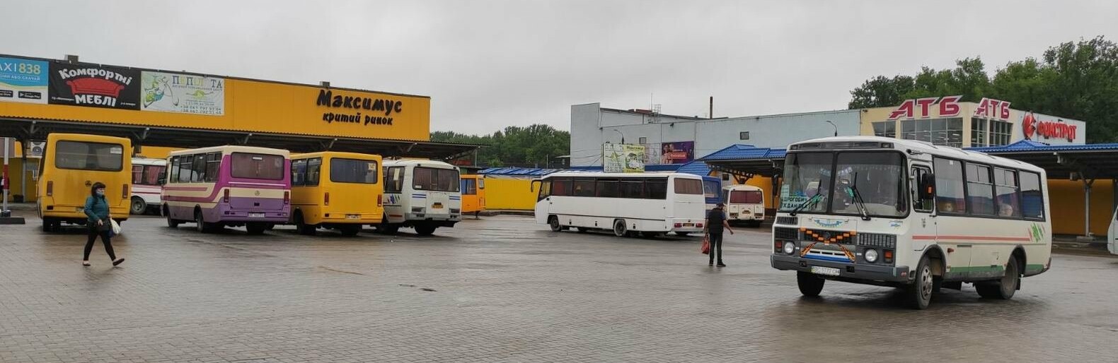 Офіційно - роботу громадського транспорту у Дрогобичі відновлено та... Офіційно - роботу громадського транспорту у Дрогобичі відновлено та запрацює автостанція