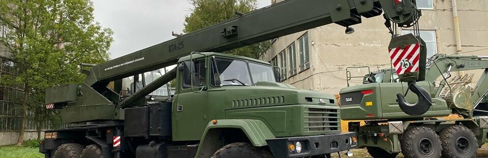 Дрогобицький завод автокранів випускає військову техніку за станда... Дрогобицький завод автокранів випускає військову техніку за стандартами НАТО