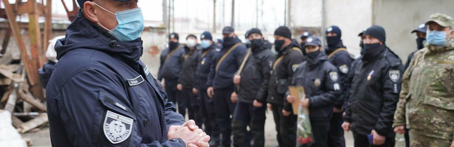 Стежитимуть за порядком - загін правоохоронців Львівщини в порядку... Стежитимуть за порядком - загін правоохоронців Львівщини в порядку ротації вирушив на схід України