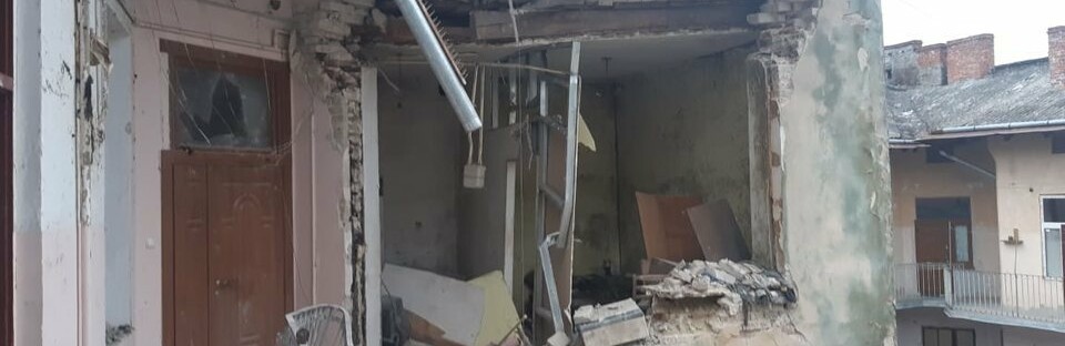 У Львові стався вибух в багатоквартирному будинку. Є постраждалі У Львові стався вибух в багатоквартирному будинку. Є постраждалі