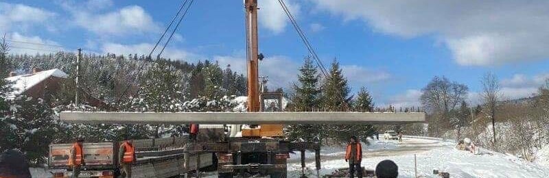 Дорожники ремонтують міст між Східницею та Уричем Дорожники ремонтують міст між Східницею та Уричем