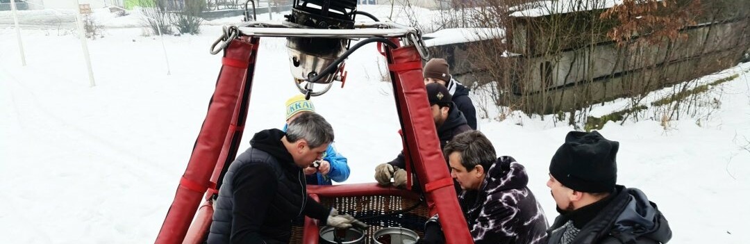 На повітряній кулі через усі Карпати: львівські екстремали встанови... На повітряній кулі через усі Карпати: львівські екстремали встановили рекорд України