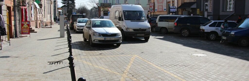 Паркуємось платно: на вулиці Шолом-Алейхема запрацювали паркомати Паркуємось платно: на вулиці Шолом-Алейхема запрацювали паркомати